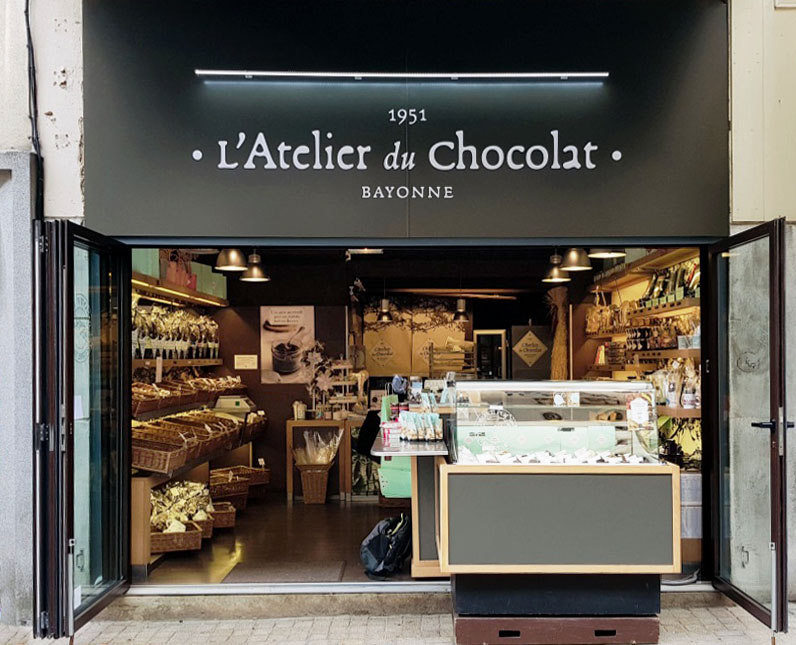 atelier-du-chocolat-vitrine-2-1